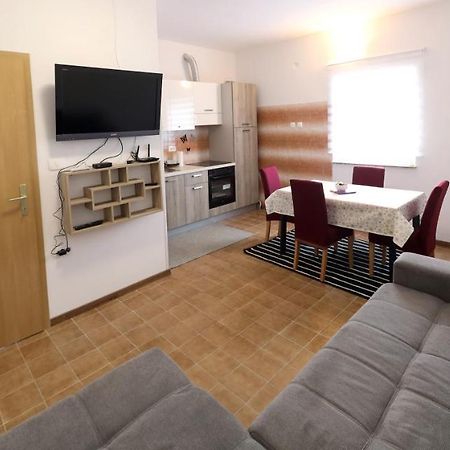 Veline Apartment โคเปร์ ภายนอก รูปภาพ