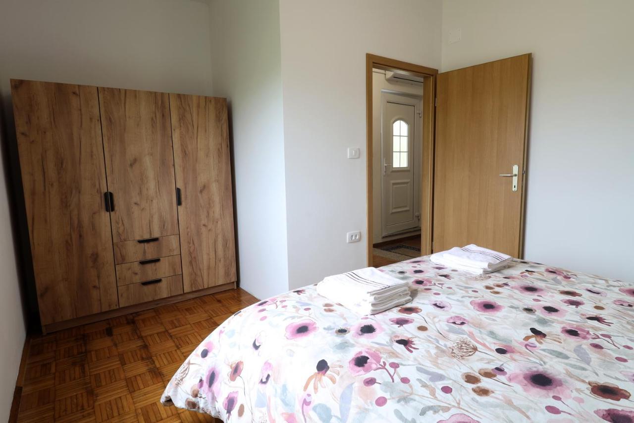 Veline Apartment โคเปร์ ภายนอก รูปภาพ